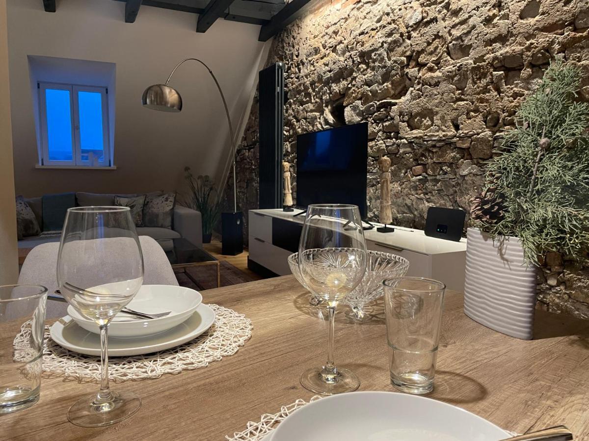 Voh Super Exklusives Loft, Zentral, Smart-Tv, Parkplatz Appartement Vohenstrauss Buitenkant foto