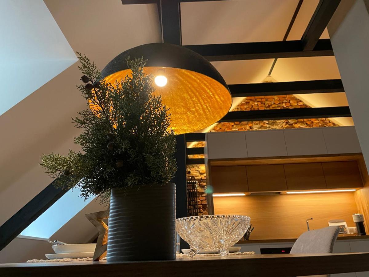 Voh Super Exklusives Loft, Zentral, Smart-Tv, Parkplatz Appartement Vohenstrauss Buitenkant foto